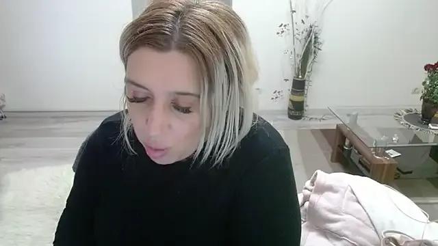 TheeaBlanco from StripChat is Freechat