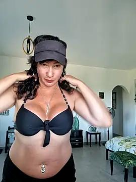 TheGoddessBianca from StripChat is Freechat