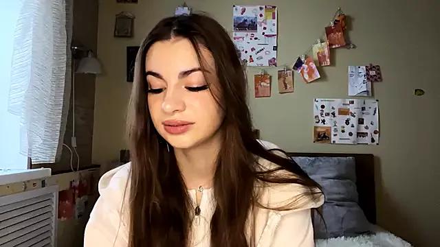 TheRealAnna from StripChat is Freechat