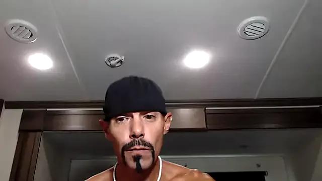 ThickD2C from StripChat is Freechat