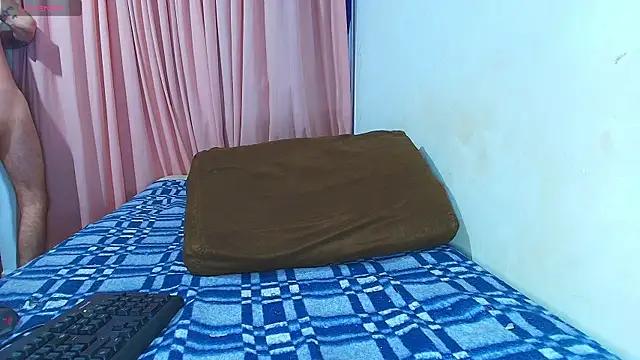 Thomass00 from StripChat is Freechat