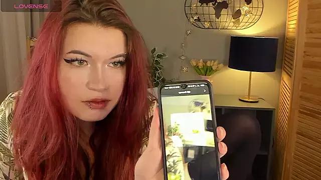 Thorny_Roxxy from StripChat is Freechat