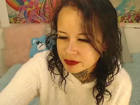 Tifanny_squirt_19_ from StripChat is Freechat