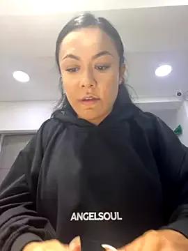 TiffanyyLam from StripChat is Freechat