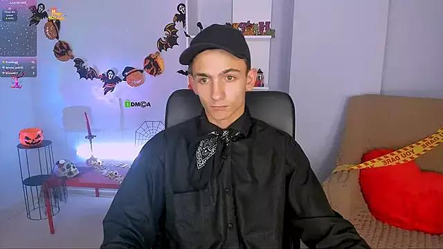 tobi_yours from StripChat is Freechat