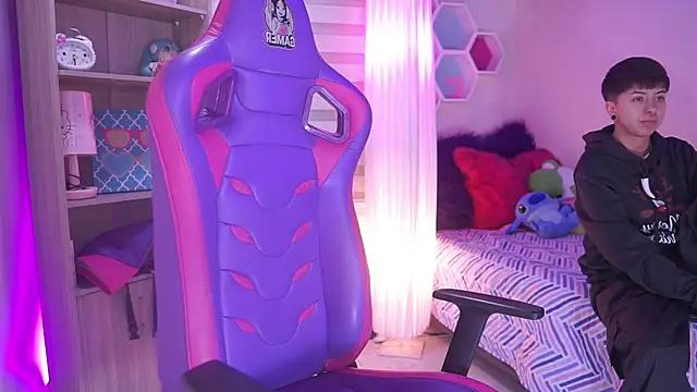Teen sex cams free adult cams: check-out the satisfaction of conversing and c2c with our stunning models, who will teach you all about seduction and dreams with their smoking hot shapes.