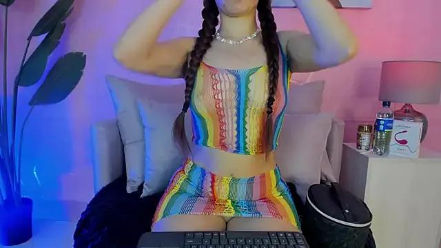 Trixiroy from StripChat is Freechat