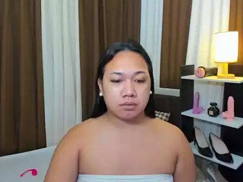 TsUncutKaren from StripChat is Freechat