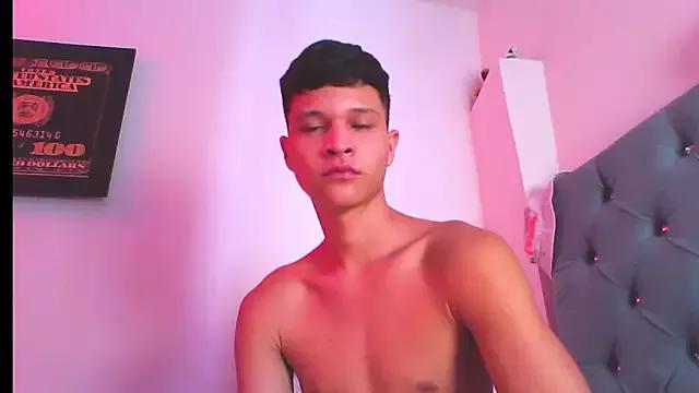 Twinkcock22 from StripChat is Freechat