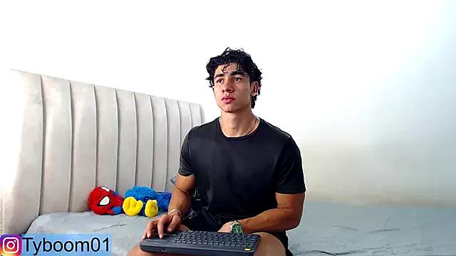TYLER_BOOM from StripChat is Freechat