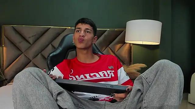 Tyler_Rodriguez from StripChat is Freechat