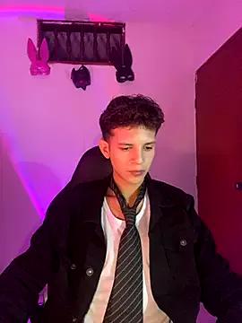 tylernova from StripChat is Freechat