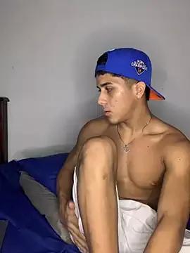 tylerwarron from StripChat is Freechat