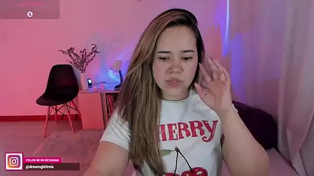 urdream_giirl from StripChat is Freechat