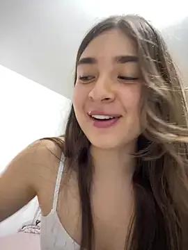 Photos of Valentina_ro from StripChat is Freechat