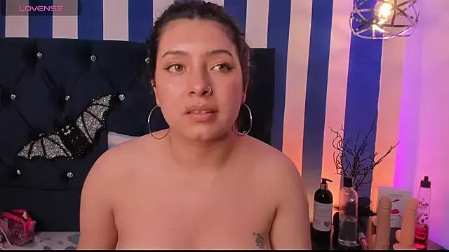 valeria_rouse28 from StripChat is Freechat