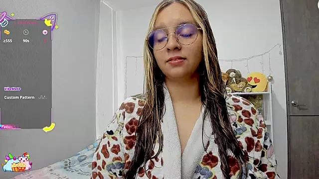 Valery7rose_ from StripChat is Freechat
