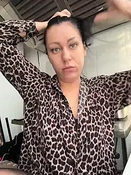 VaryaRose from StripChat is Freechat