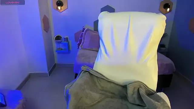 Vela_jade from StripChat is Freechat
