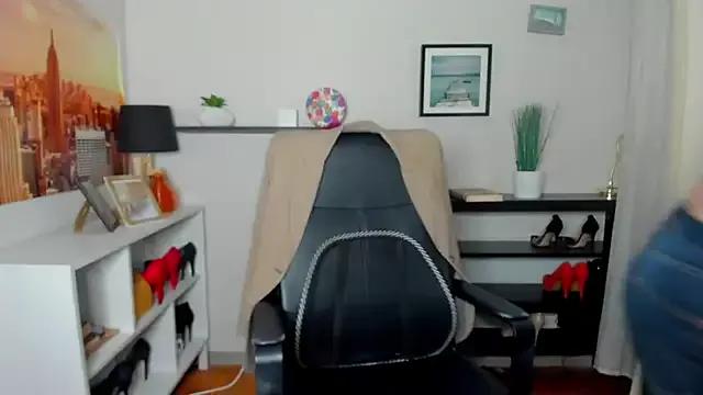 Teen sex cams free adult cams: check-out the satisfaction of conversing and c2c with our stunning models, who will teach you all about seduction and dreams with their smoking hot shapes.