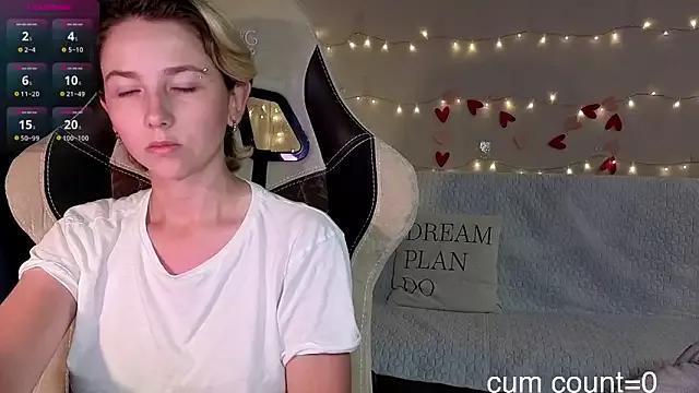 Teen sex cams free adult cams: check-out the satisfaction of conversing and c2c with our stunning models, who will teach you all about seduction and dreams with their smoking hot shapes.