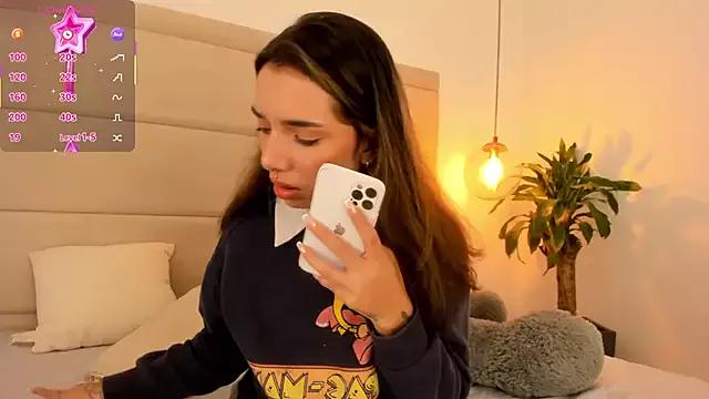 VENUSMOON777 from StripChat is Freechat