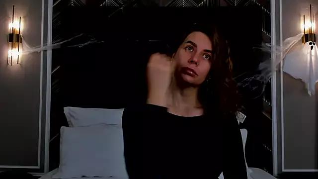 VikkiStorm from StripChat is Freechat