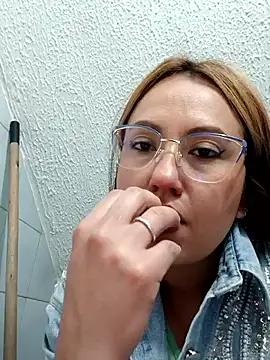 VIOLETA-25_ from StripChat is Freechat