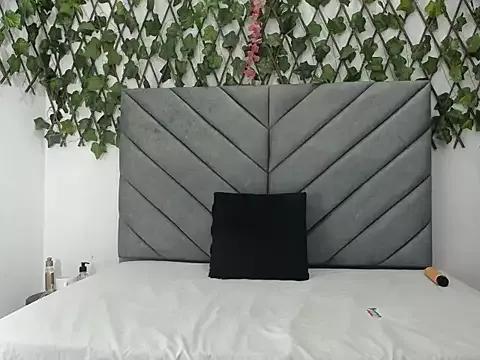 vlunaper from StripChat is Freechat