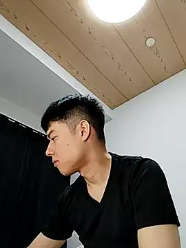 whitebriefboy from StripChat is Freechat