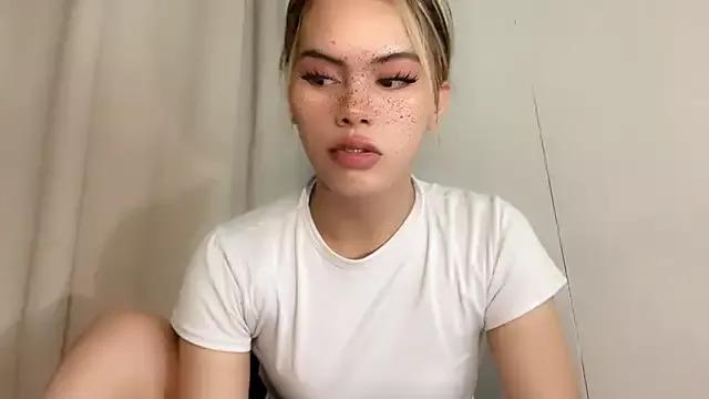 xqueensatisfaction69x from StripChat is Freechat