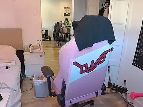 xxAlexya from StripChat is Freechat