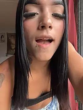 XXVIOLETTAXX from StripChat is Freechat