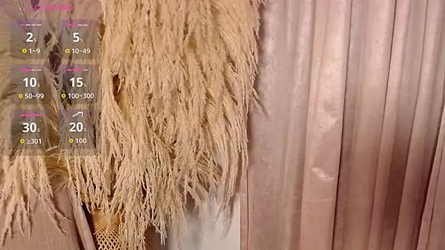 XYOMARAWILD from StripChat is Freechat