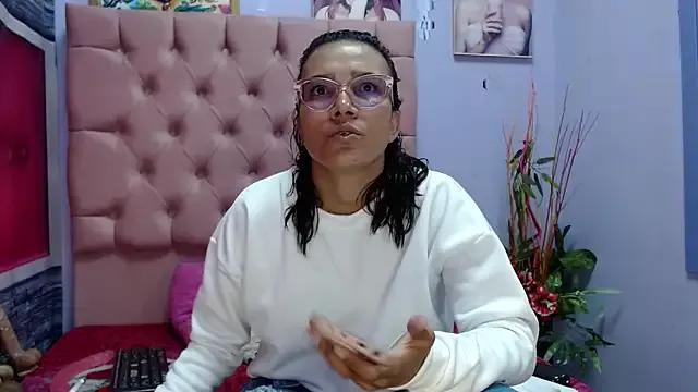 Yaumiko from StripChat is Freechat