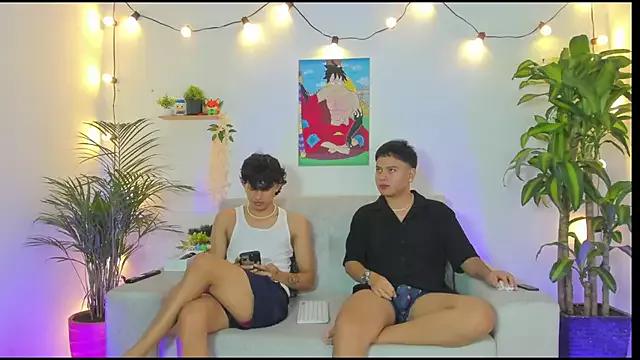 Young_Ben from StripChat is Freechat
