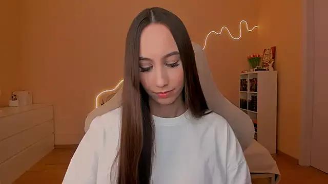 your_emily_ from StripChat is Freechat
