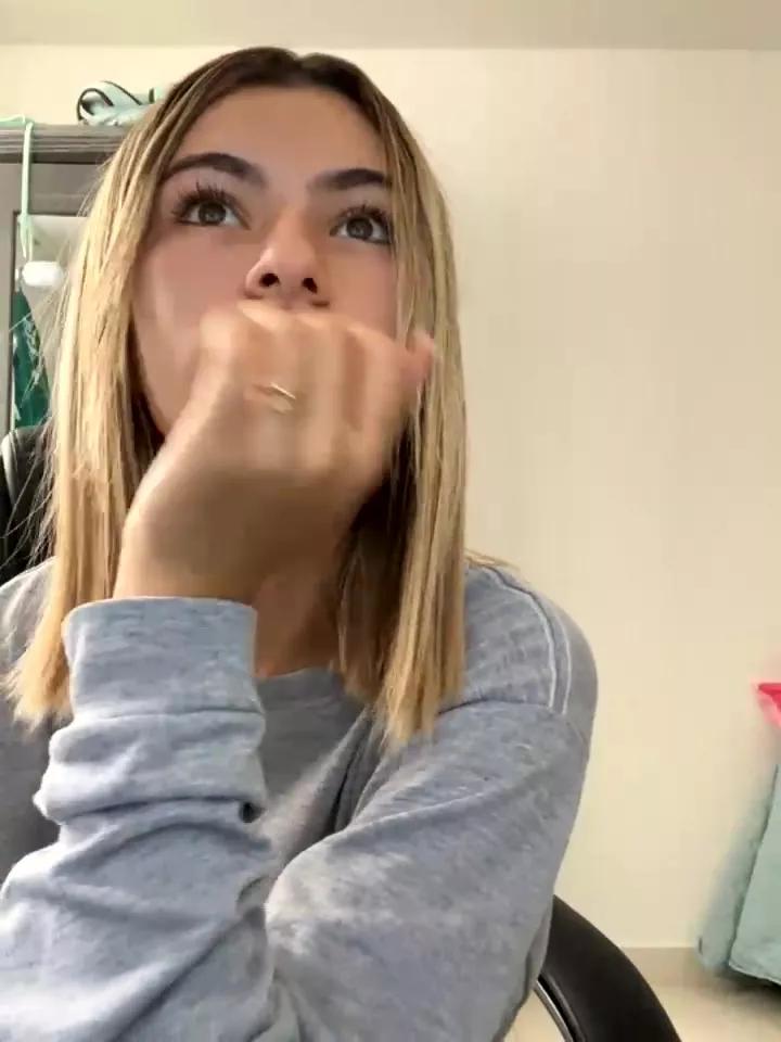 Teen sex cams free adult cams: check-out the satisfaction of conversing and c2c with our stunning models, who will teach you all about seduction and dreams with their smoking hot shapes.