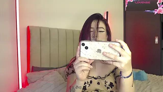 Your_rosalie from StripChat is Freechat