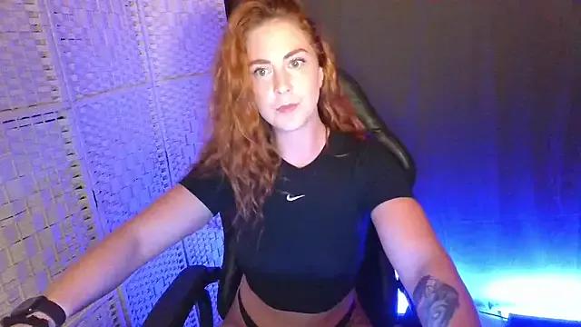 youremilyrose from StripChat is Freechat