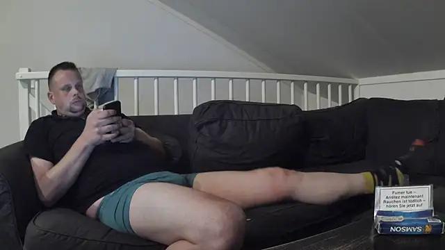 YourLoveBoyKevin from StripChat is Freechat