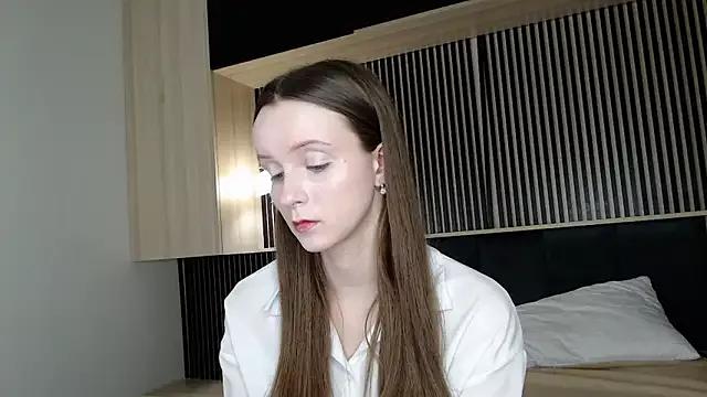 Yourplayfulspark from StripChat is Freechat