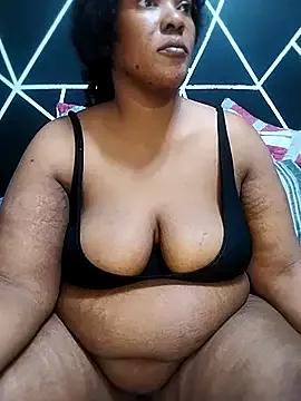 YummyChocolatexx2 from StripChat is Freechat