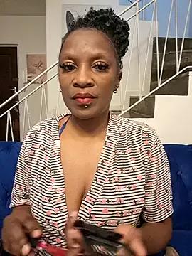 Yummychoklit from StripChat is Freechat