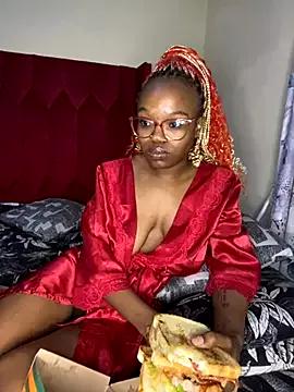 YummyMelanin117 from StripChat is Freechat