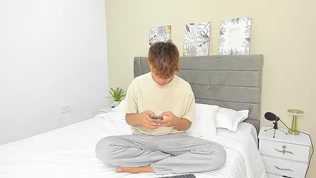 Zacktorres_ from StripChat is Freechat