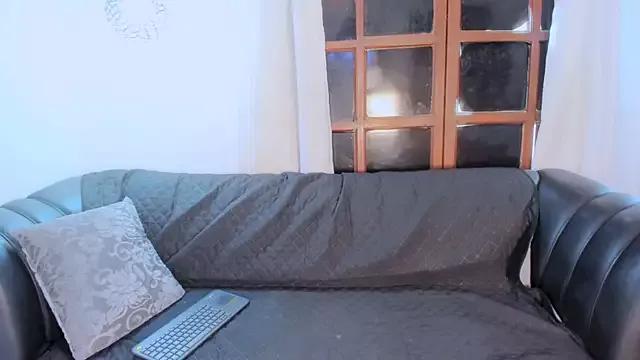 Zaira_Luxe from StripChat is Freechat