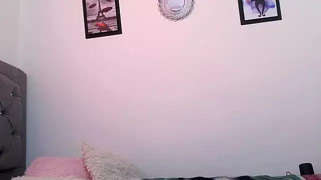 Zara47sweet from StripChat is Freechat