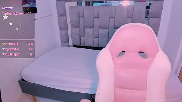 zulyjones from StripChat is Freechat