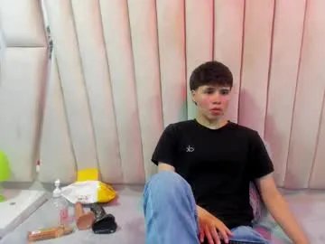 bruno_cruz — GOAL: Slipt tits [97 tokens remaining] Welcome to my room! #feet #tomboy #fuck #lovense #new